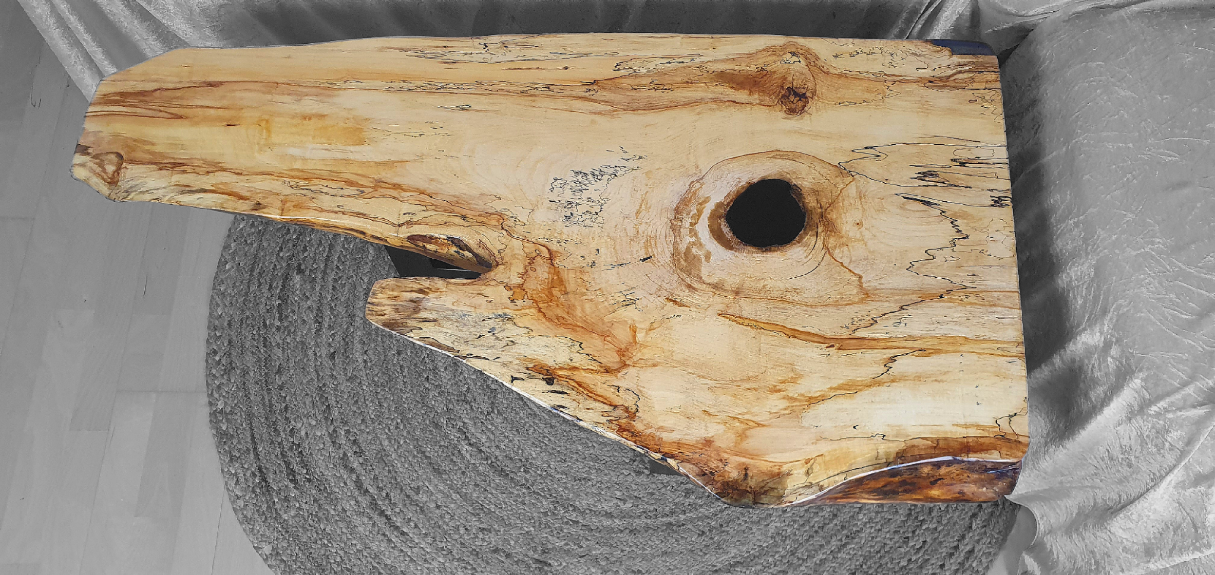 Couchtisch aus Kastanienbaumschnitt